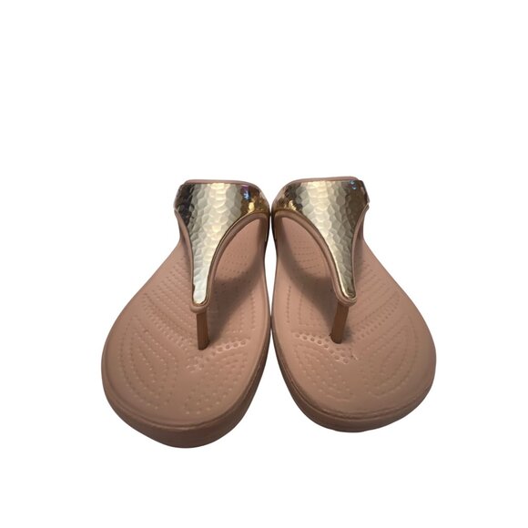 Womens Crocs Flip Flops Sz W7 Gold & Tan Comfort Sandals Metallic Strap - Picture 2 of 6